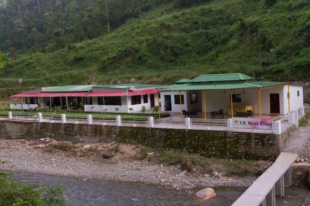 Riverside Resort Lansdowne Kültér fotó